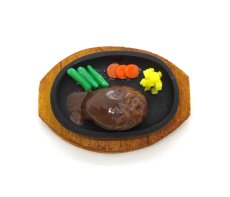 画像2: ミニチュアフード ハンバーグステーキ・鉄板皿 (2)