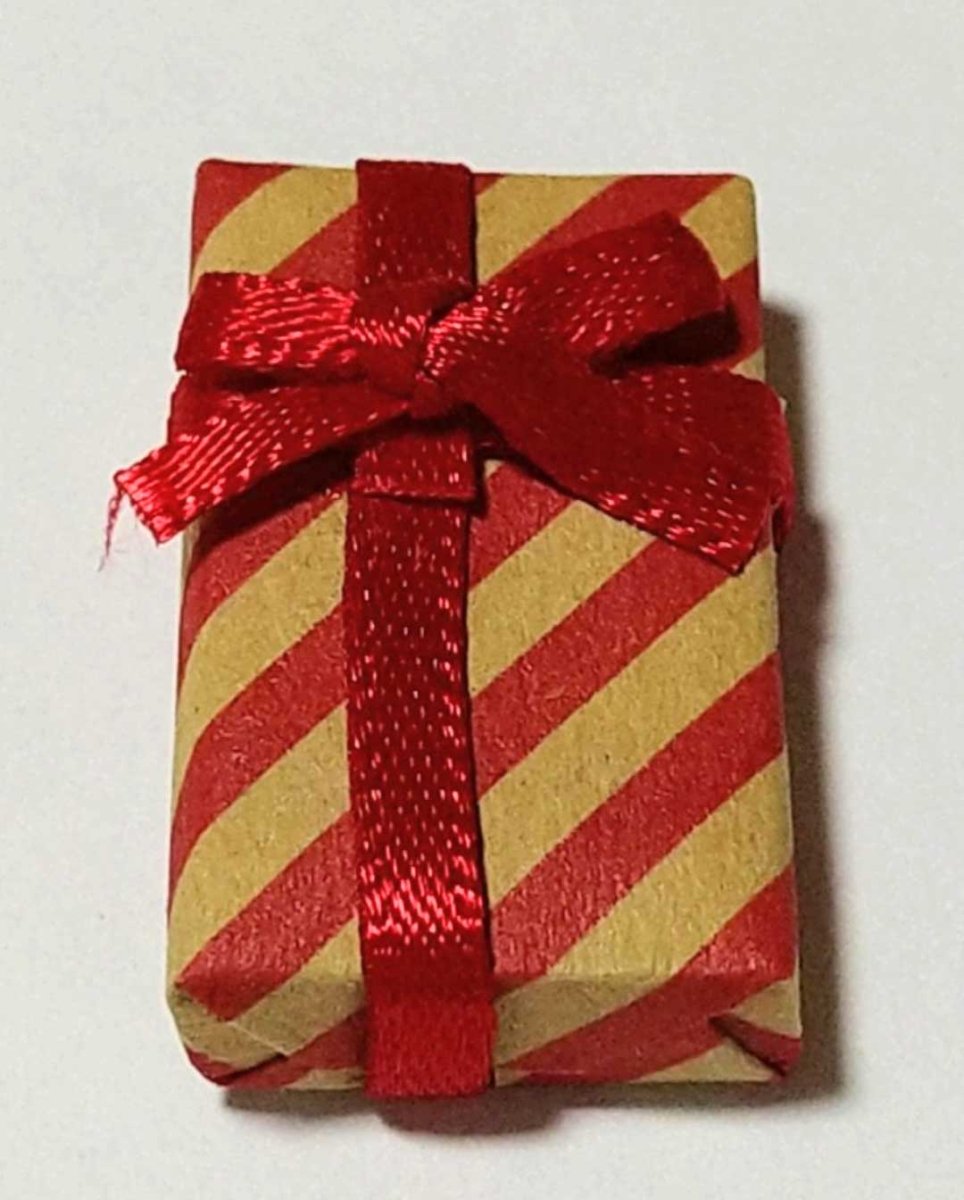 画像2: ミニチュア　クリスマスボックス長方形・中  (30%オフ) (2)