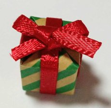 画像2: ミニチュア　クリスマスボックス四角・小 (2)