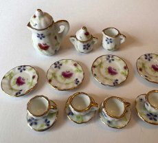 画像2: ミニチュア食器 陶器ティーセット15点セット  薔薇とすみれ (2)