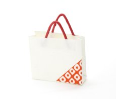 画像2: ミニチュア雑貨 手提げ紙袋（白/柄） (2)