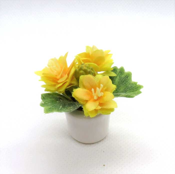 黄色い花鉢 マーブルチョコ
