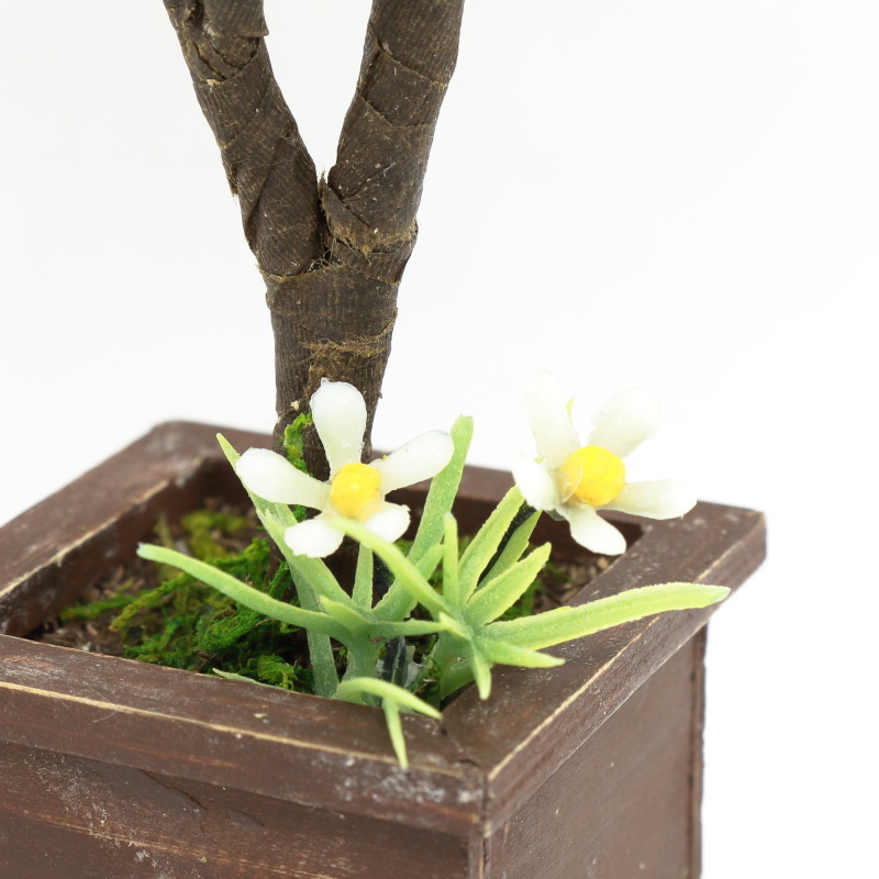 ミニチュアプラント ピンクの花の植木 マーブルチョコ