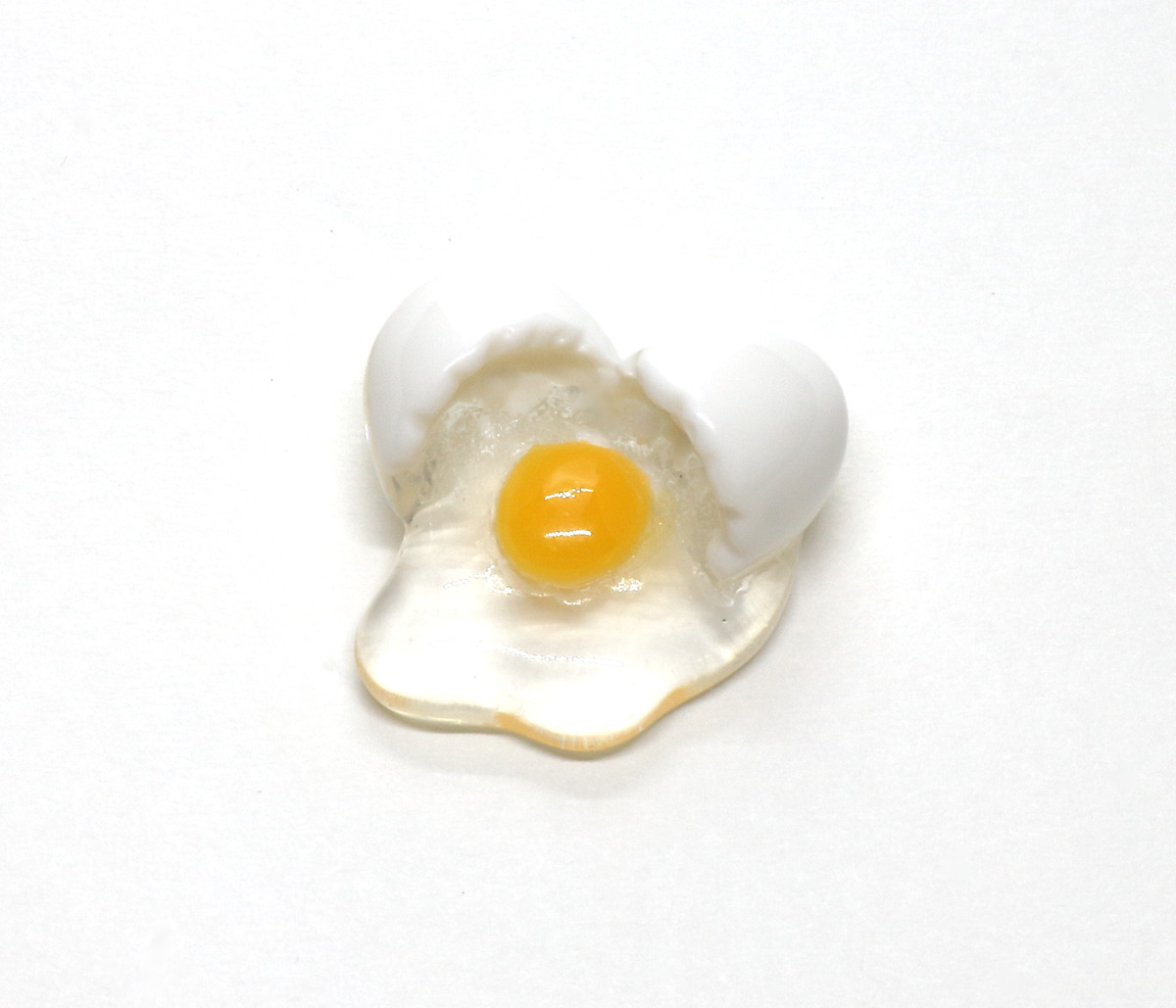 画像1: ミニチュアフード 割れたたまご / 玉子 生卵 エッグ (1)