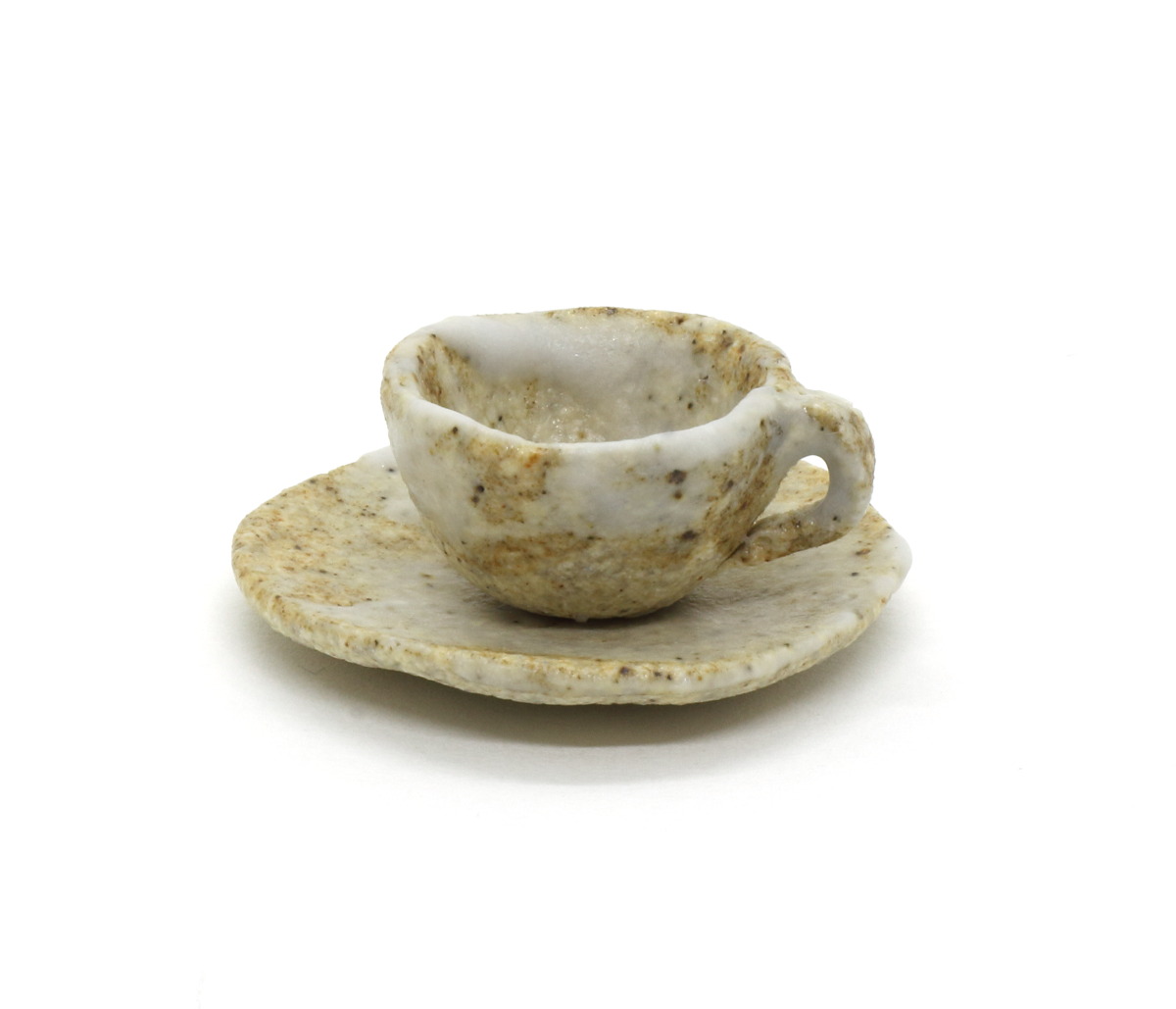 画像1: ミニチュア陶芸食器 ティーカップ ソーサー付き ベージュ (1)